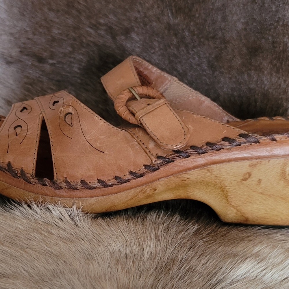 Ariat Sandals - Picture 2 of 6